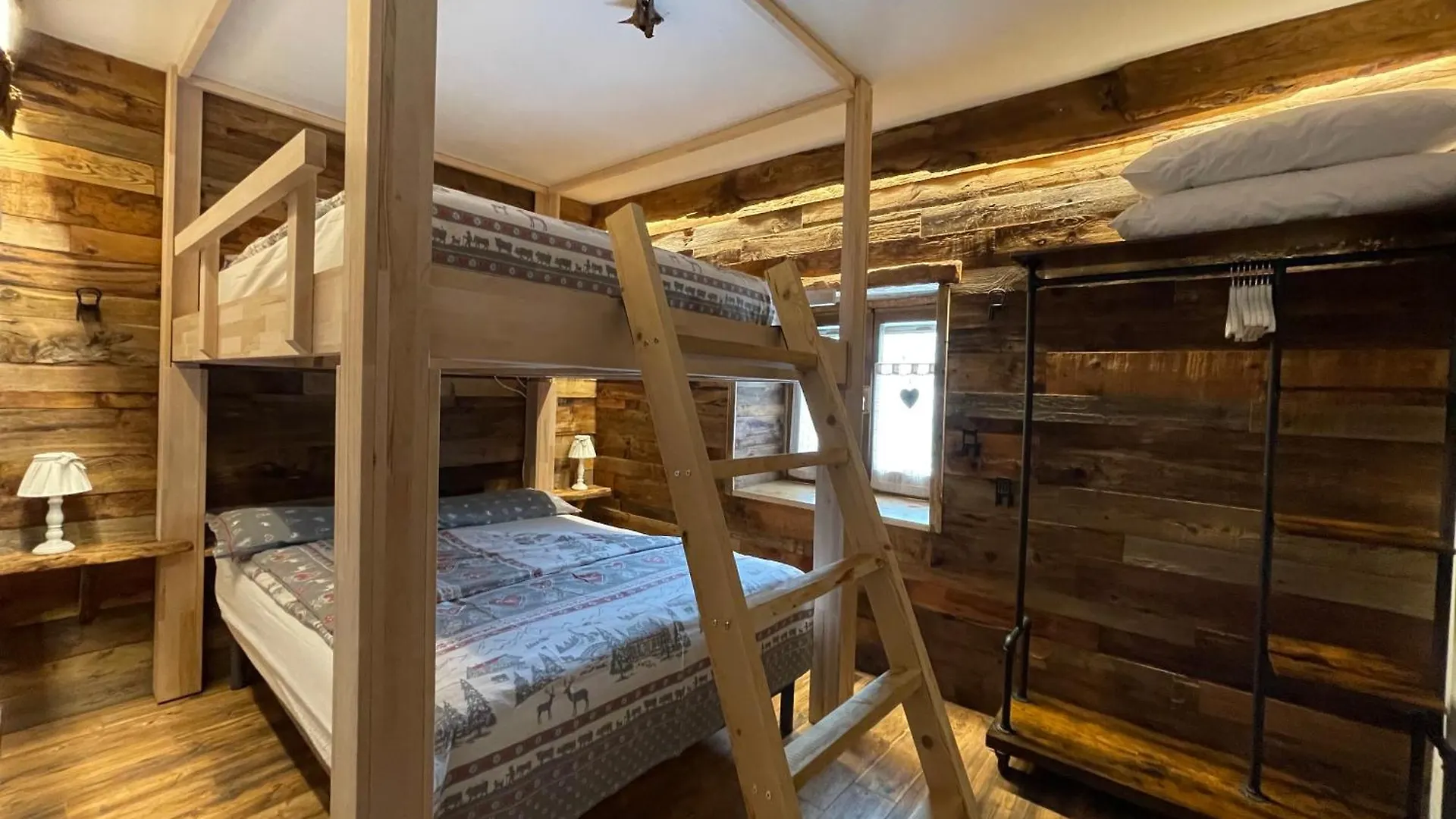 Bed&Breakfast Campo Base Carona  Italia